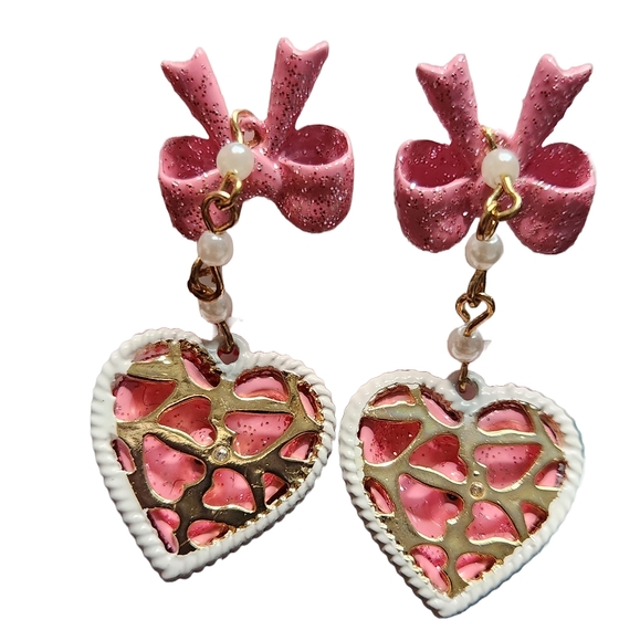 Betsey Johnson Heart Bow Earrings - Picture 2 of 3